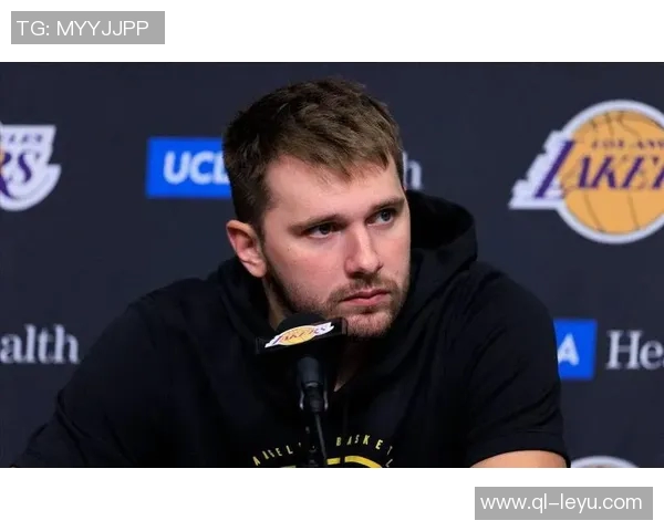 东契奇季前赛首秀表现超预期自信满满期待新赛季挑战 东契奇季前赛首秀表现超预期自信满满期待新赛季挑战