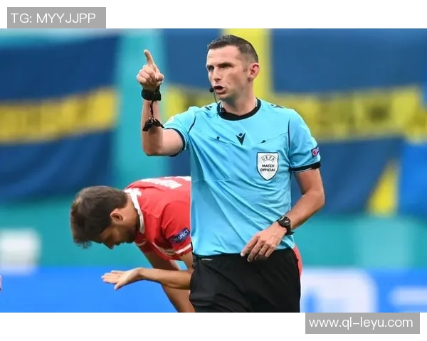 多特高层称赞裁判组对法鹰之战的艰难与越位争议进行分析 多特高层称赞裁判组对法鹰之战的艰难与越位争议进行分析