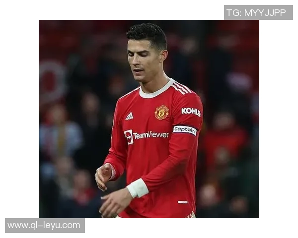 克莱表现平平女友陪伴成亮点7中2仅得8分4板1断三分命中率低迷