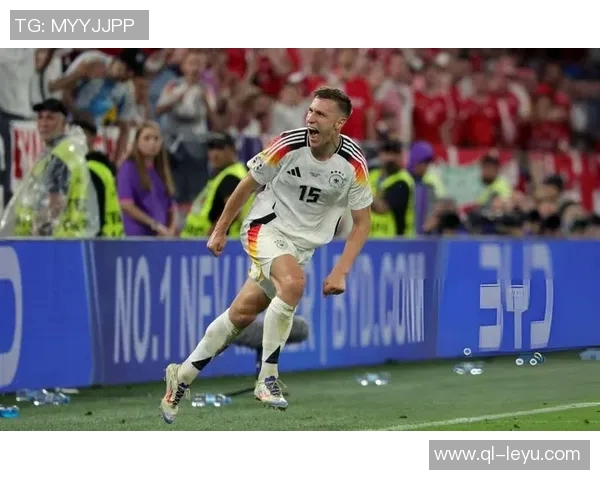 施洛特贝克满意多特在欧冠两场比赛中收获四分的表现与进步 施洛特贝克满意多特在欧冠两场比赛中收获四分的表现与进步